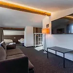 H Chalet
